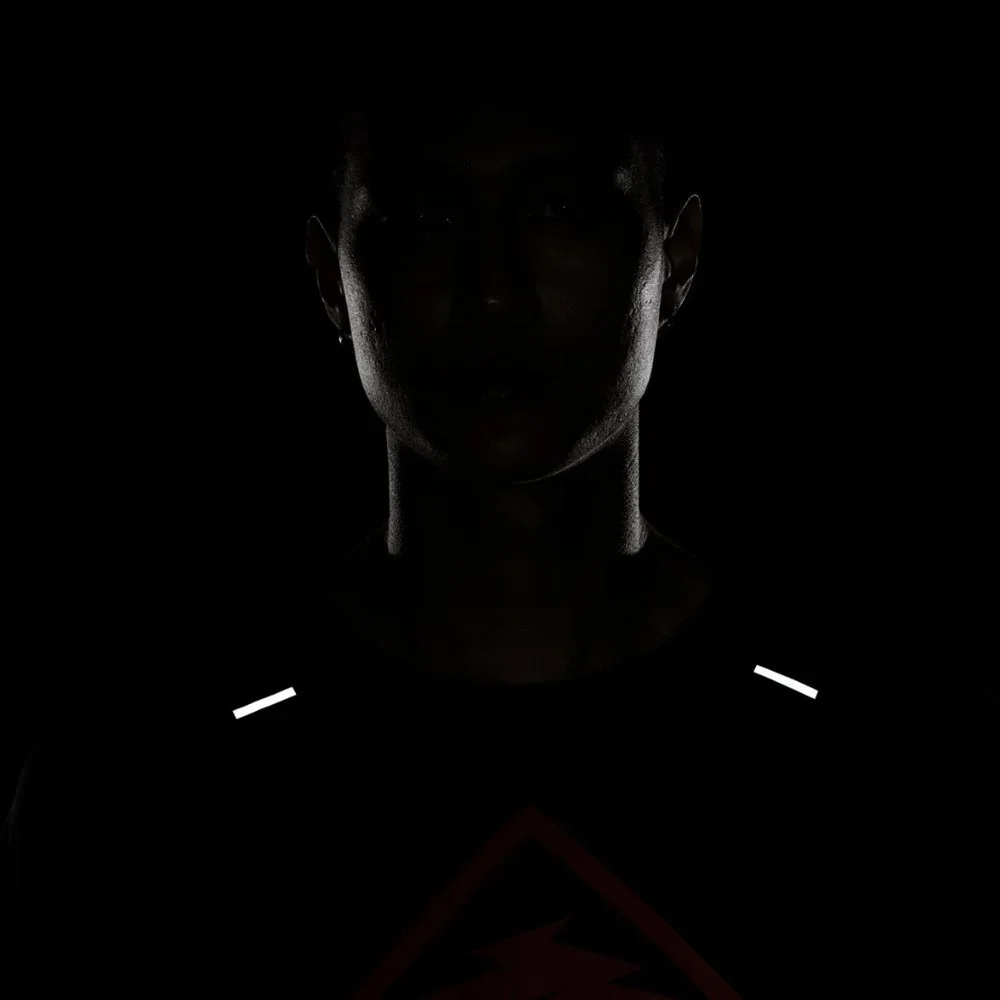 Nike Rise 365 Trail Running Mesh Knit Dri-FIT Short Sleeve Top Black DJ0600-010 - Picture 2 of 8